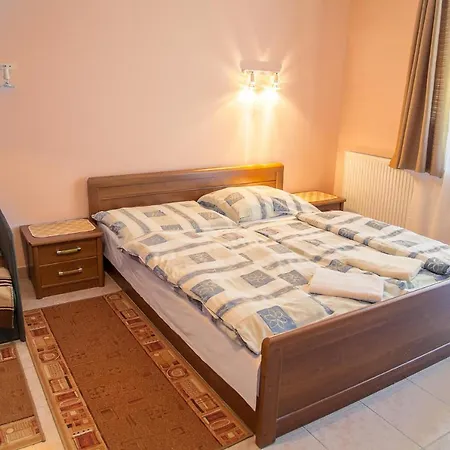 Izabella Panzio Bed & Breakfast 2*