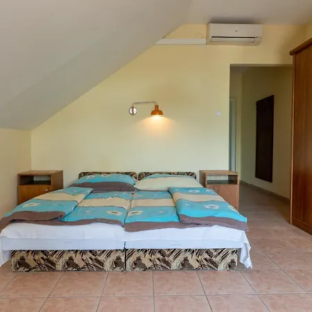 Izabella Panzio Bed & Breakfast Hajduszoboszlo