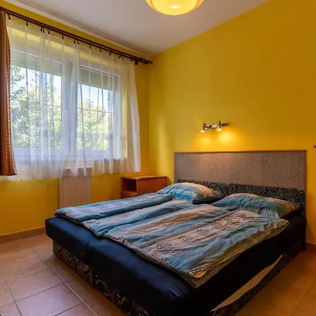 Izabella Panzio 2* Hajduszoboszlo