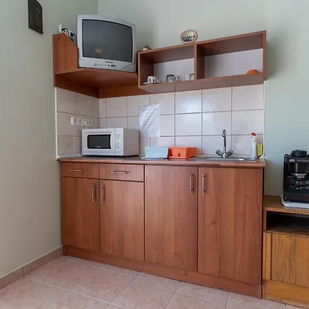 Izabella Panzio Bed & Breakfast 2*