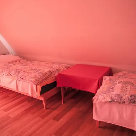 Izabella Panzio Bed & Breakfast 2*