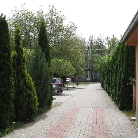 לינה וארוחת בוקר Izabella Panzio Hajdúszoboszló